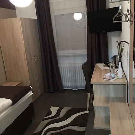 Am Bruennchen Hotell 3*