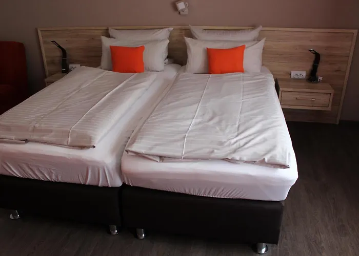 מלון Am Bruennchen 3*