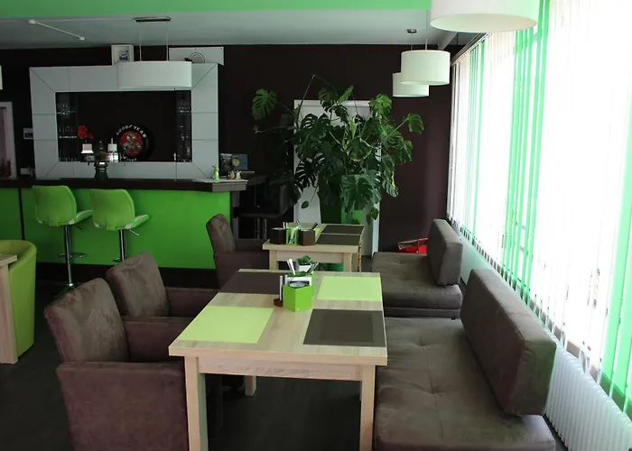 Am Bruennchen מלון Oberbaar