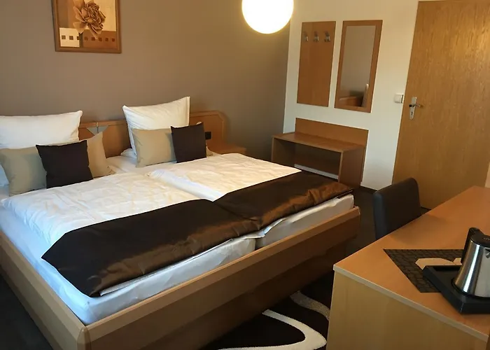 מלון Am Bruennchen 3*